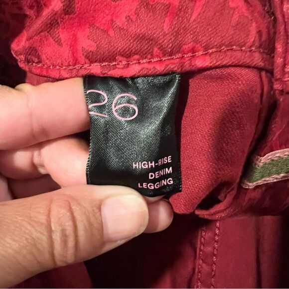 Anthropologie Pilcro Flocked High-Rise Red Denim Leggings Women's Sz. 26 NWT - Picture 12 of 16